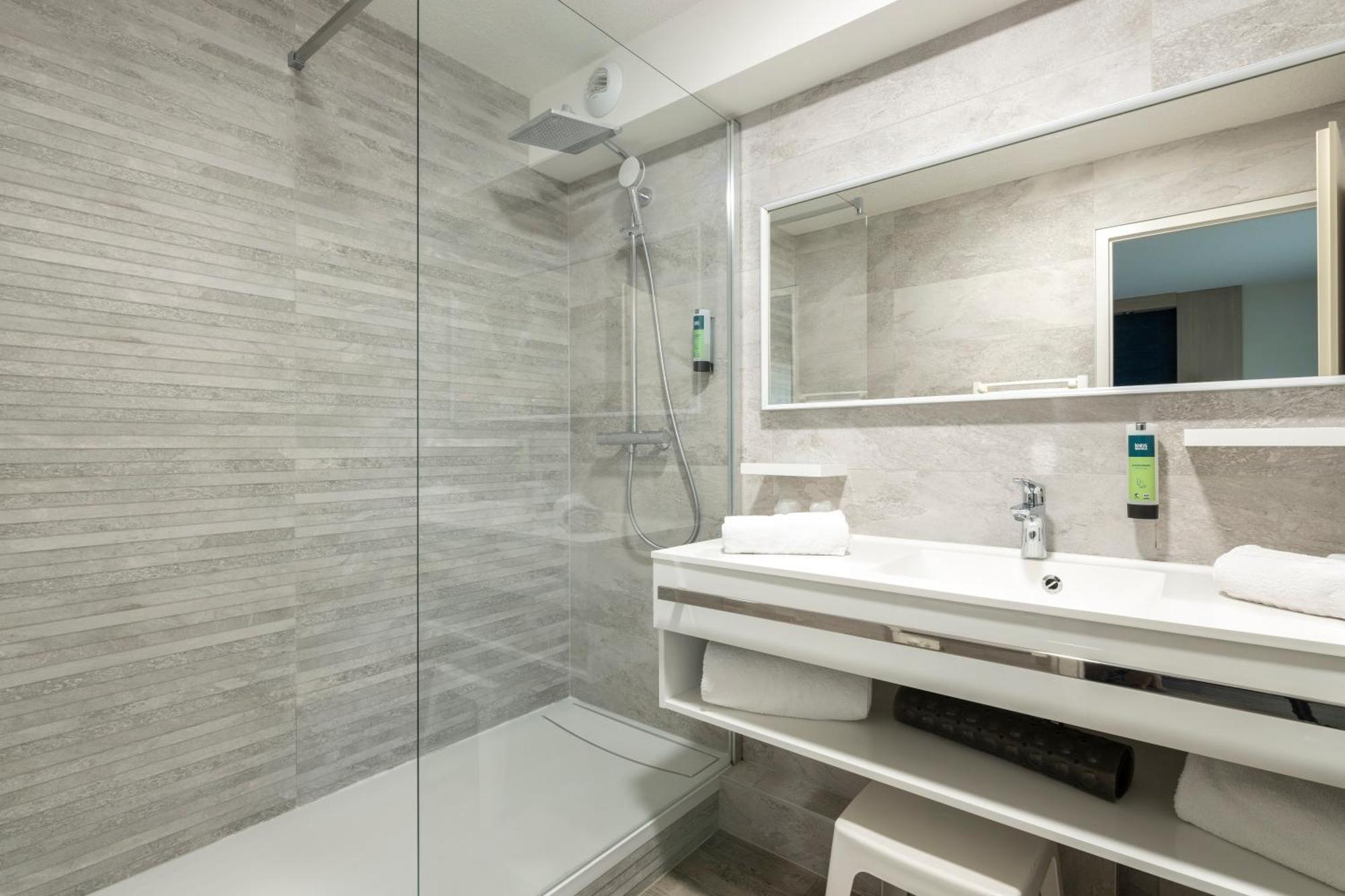 Logis Hotel Arc En Ciel Тонон-ле-Бен Экстерьер фото